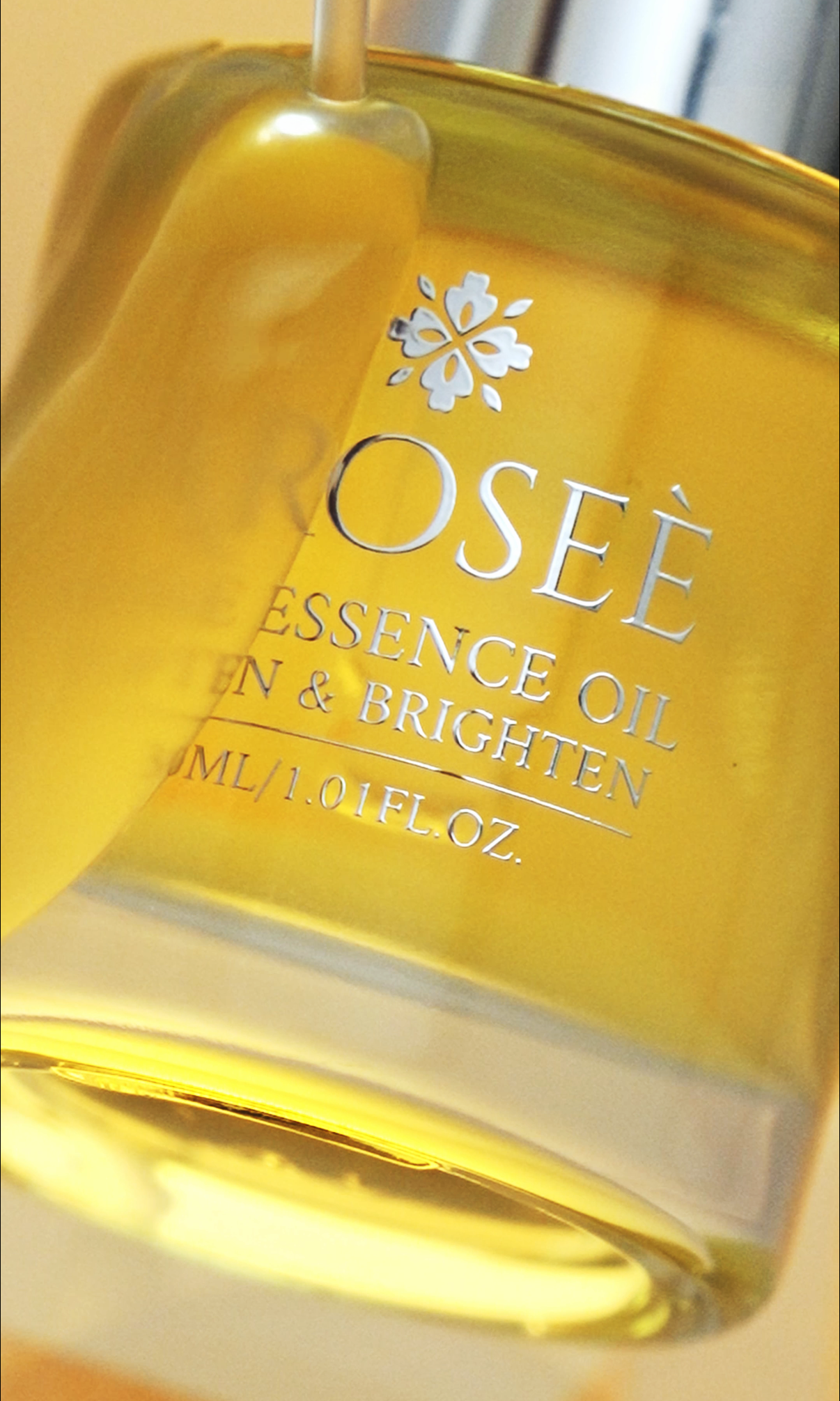 The Rose Essence Rejuvenate Oil – Aroseè Cosmetics
